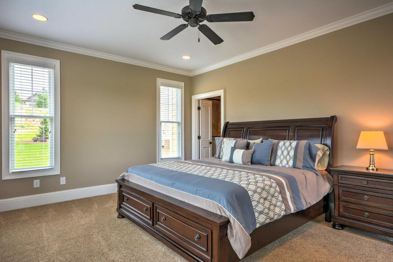 Spacious Family-Friendly Retreat With Winter Rates! Greensboro Exterior photo